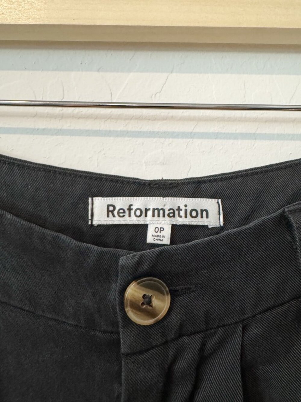 Reformation PETITE Mason Wide Leg Trouser Pants Short Relaxed Fit Faded Black 0 - Picture 7 of 13